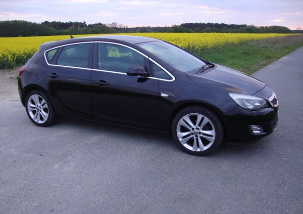 Opel Astra cena 23500 przebieg: 165800, rok produkcji 2010 z Syców małe 704